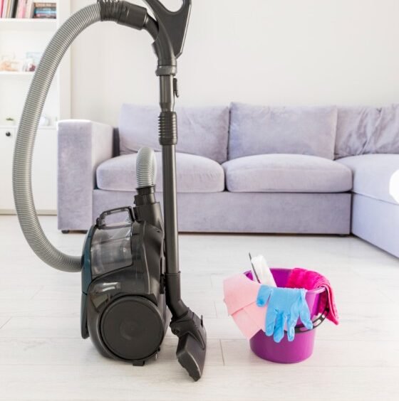 https://carpetcleaninghawthorn.com.au/wp-content/uploads/vacuum-cleaner-1-e1714823761633.jpg